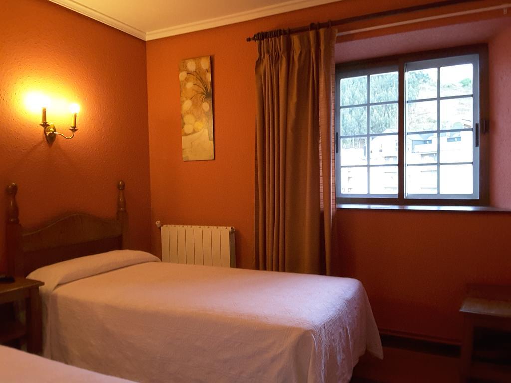 Riodeva Otel Unquera Dış mekan fotoğraf