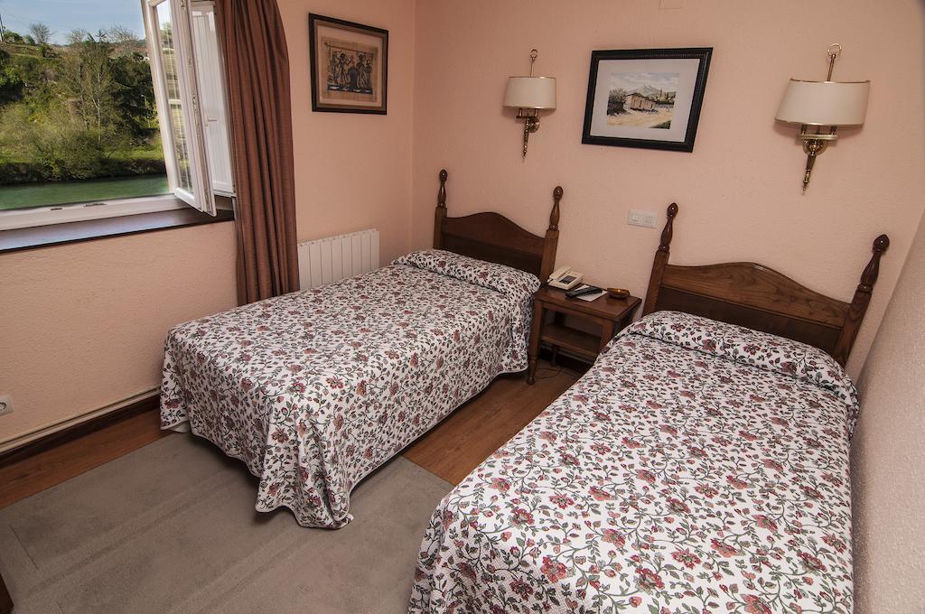 Riodeva Otel Unquera Oda fotoğraf