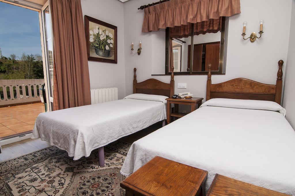 Riodeva Otel Unquera Oda fotoğraf